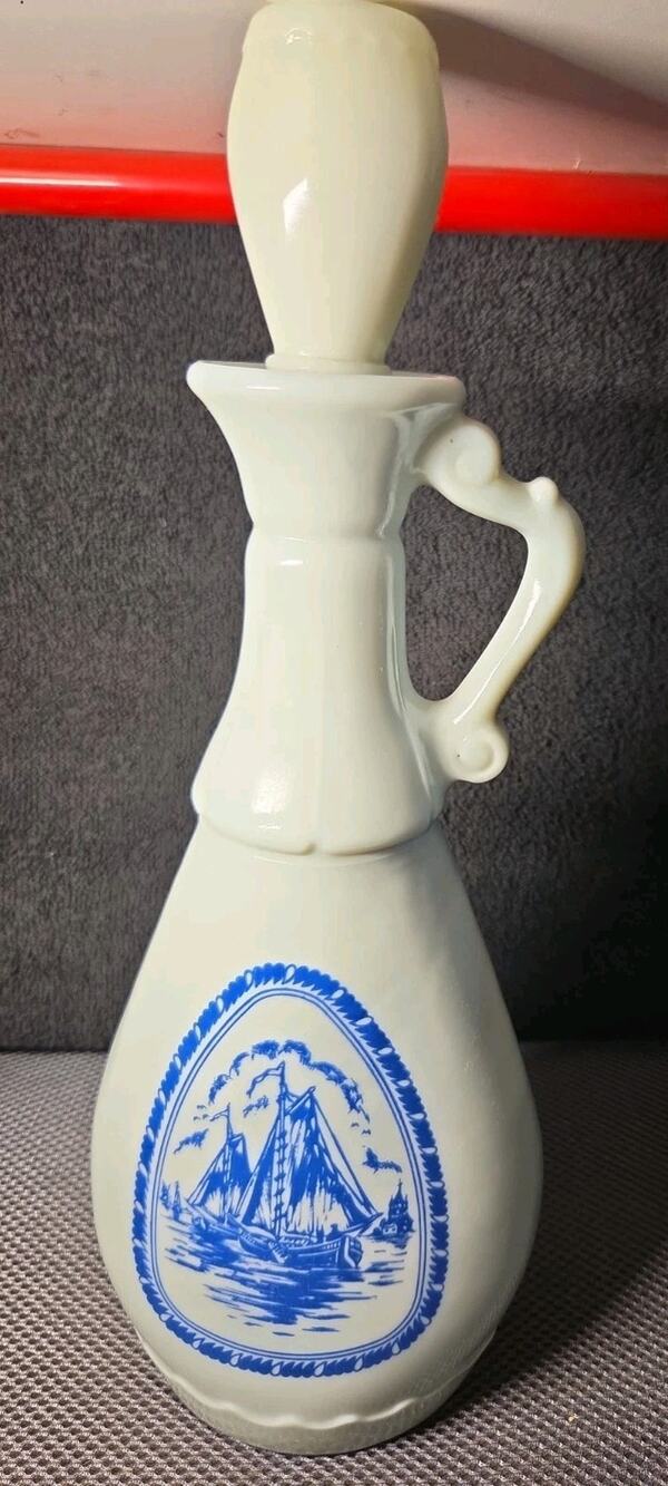 Vintage 1963 Jim Beam Milk Glass Delft Blue Sailboat Decanter -D334-Empty